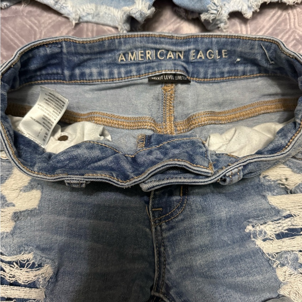 American Eagle Distressed Blue Denim Shorts Set 1 pair is wax - Picture 4 of 4